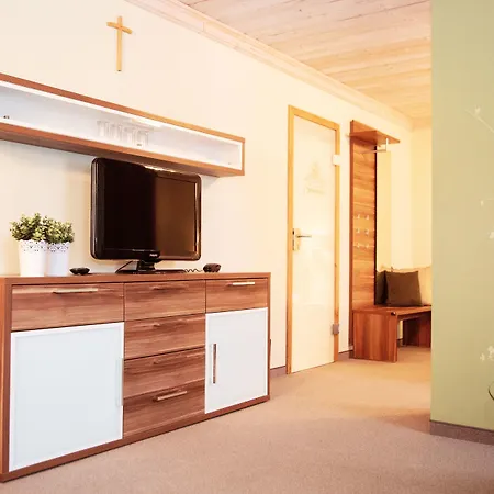 Sommer Hotell 3*