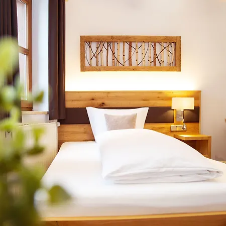 Sommer 瓦尔德萨森