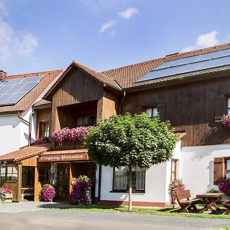 Sommer Hotell 3*